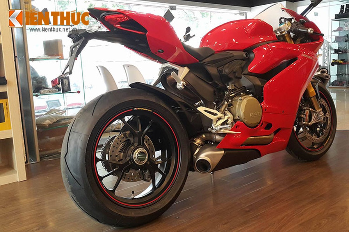 Sieu moto Ducati 1299 Panigale chinh hang ve VN gia 1,2 ty-Hinh-12