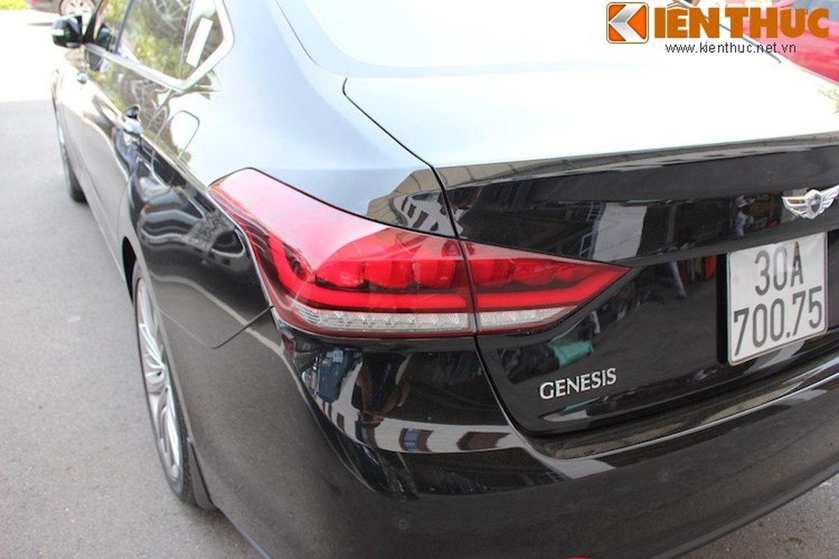 Hyundai Genesis gia 2,5 ty dau tien ra bien trang tai VN-Hinh-9