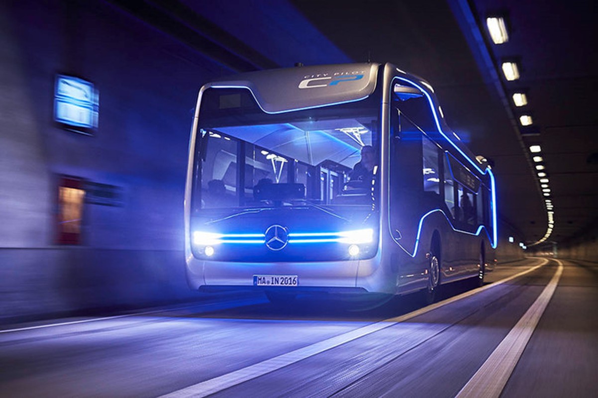 Xe buyt tu lai Mercedes-Benz Future Bus ra mat toan cau