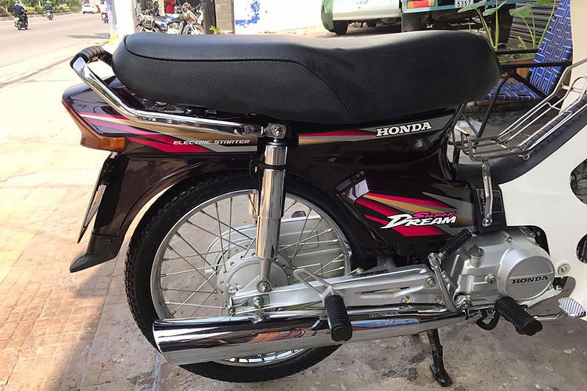 Can canh Honda Dream Viet 