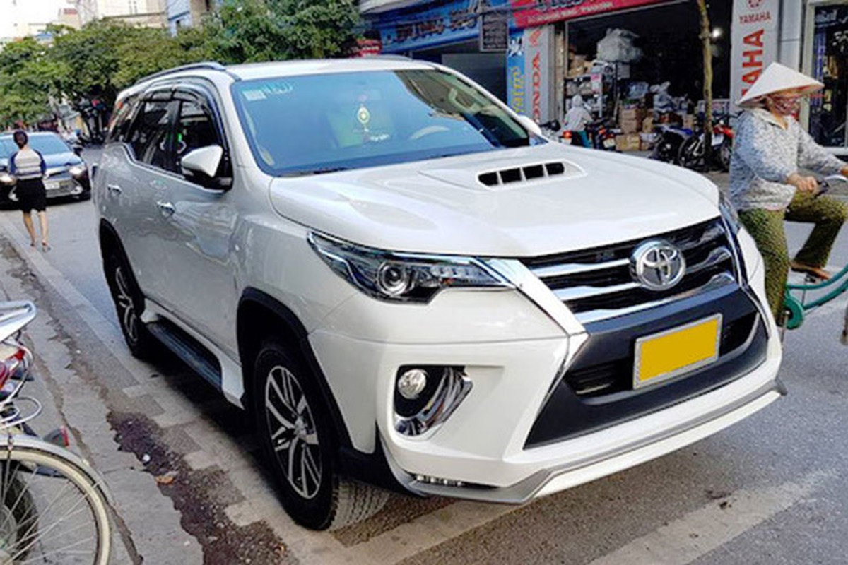 Toyota Fortuner 2017 do Lexus LX570 o Nam Dinh-Hinh-2