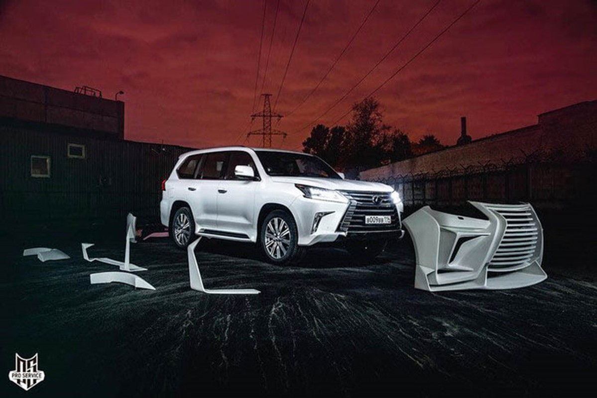 Dan choi Nga do xe sang Lexus LX570 