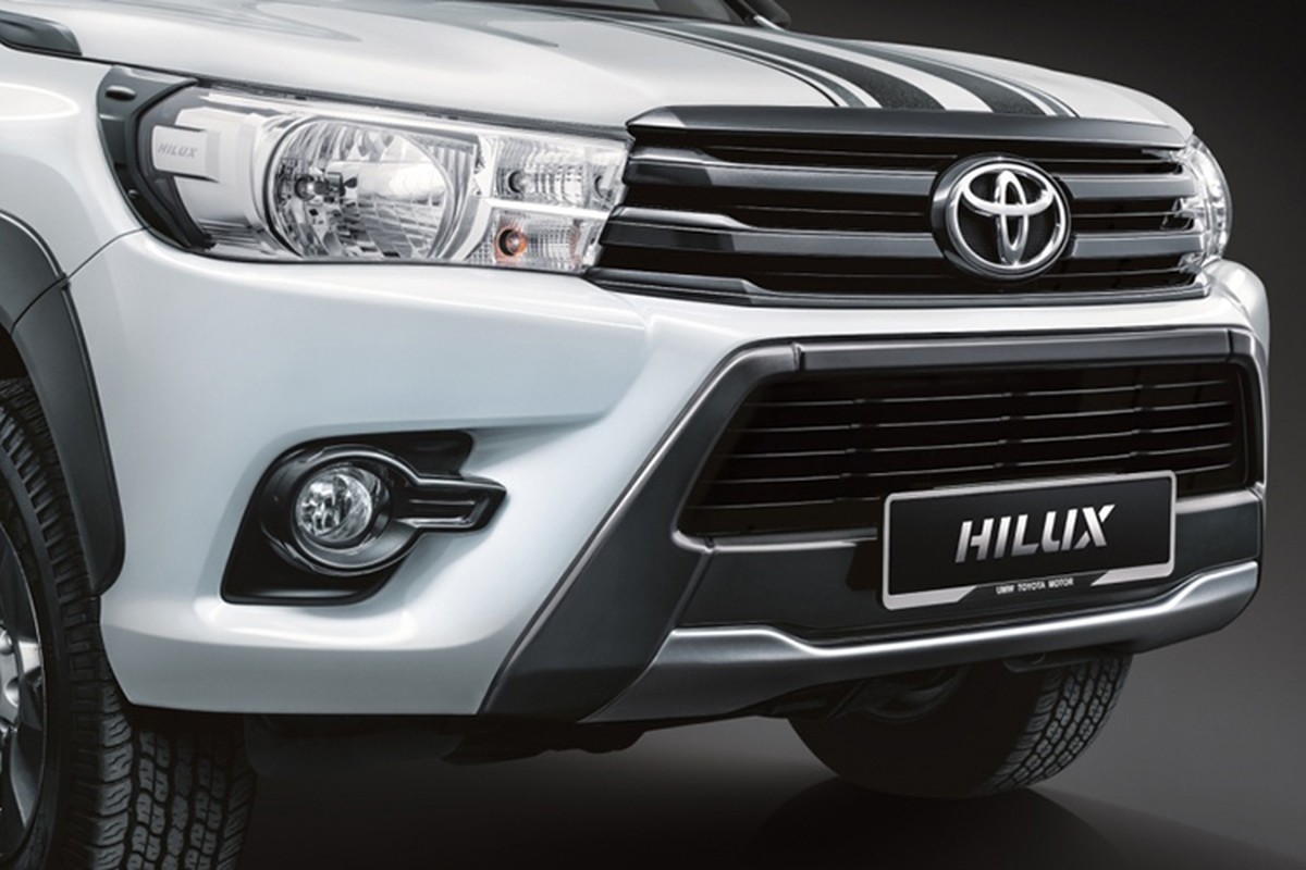 Can canh Toyota Hilux 2.4G Limited Edition gia 643 trieu-Hinh-2