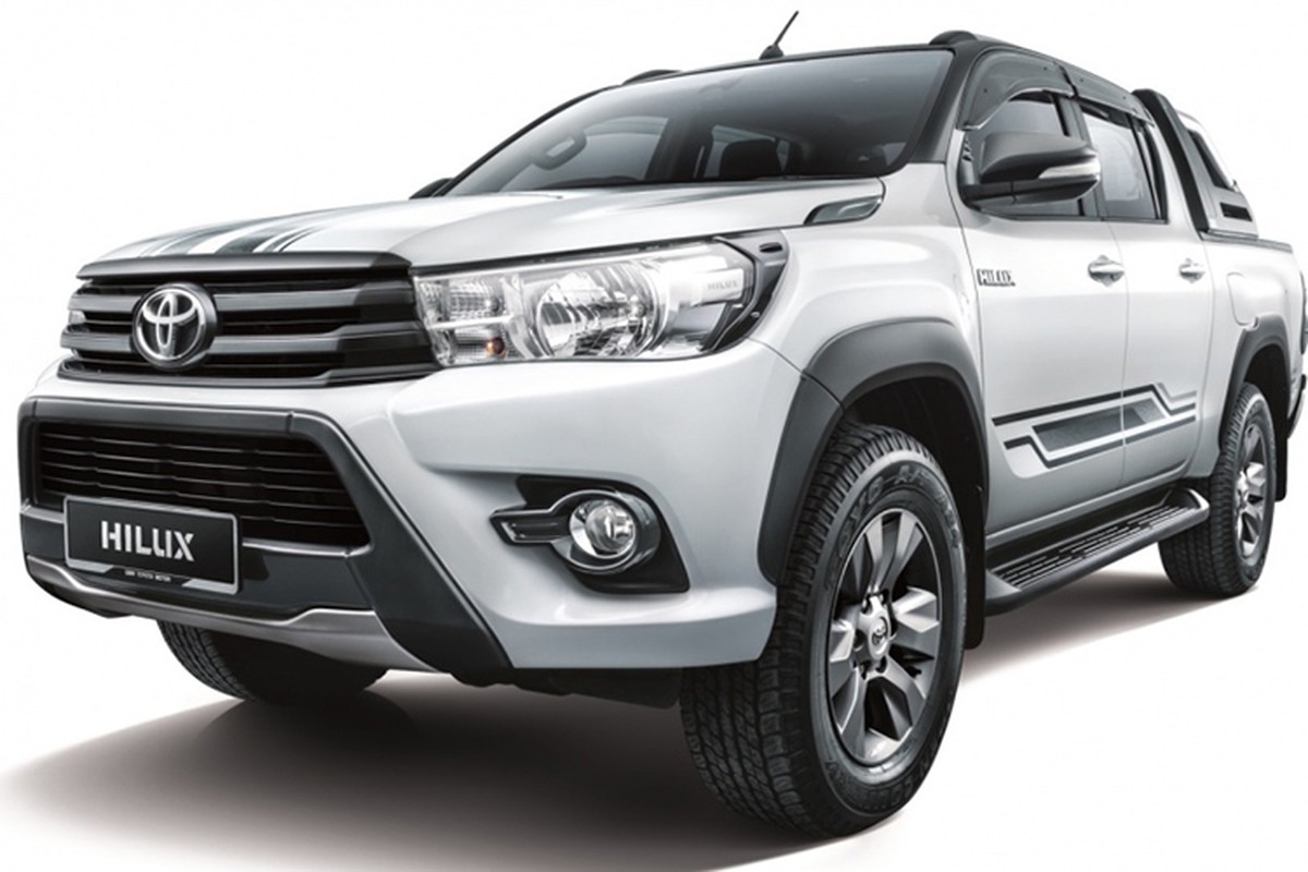 Can canh Toyota Hilux 2.4G Limited Edition gia 643 trieu