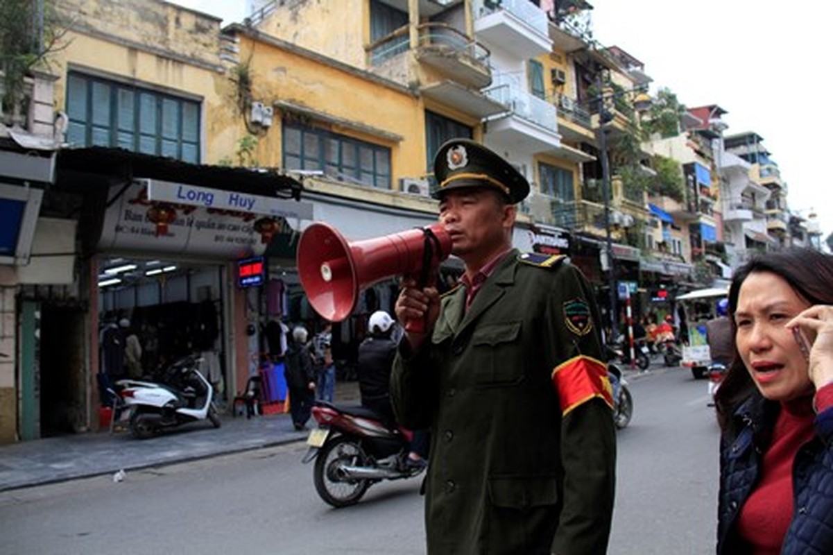 Muc kich cong an Ha Noi ra quan lay lai via he-Hinh-9