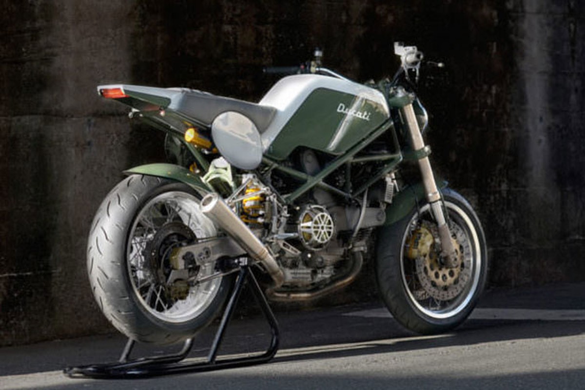 Ducati M900 lot xac Monster Tracker 