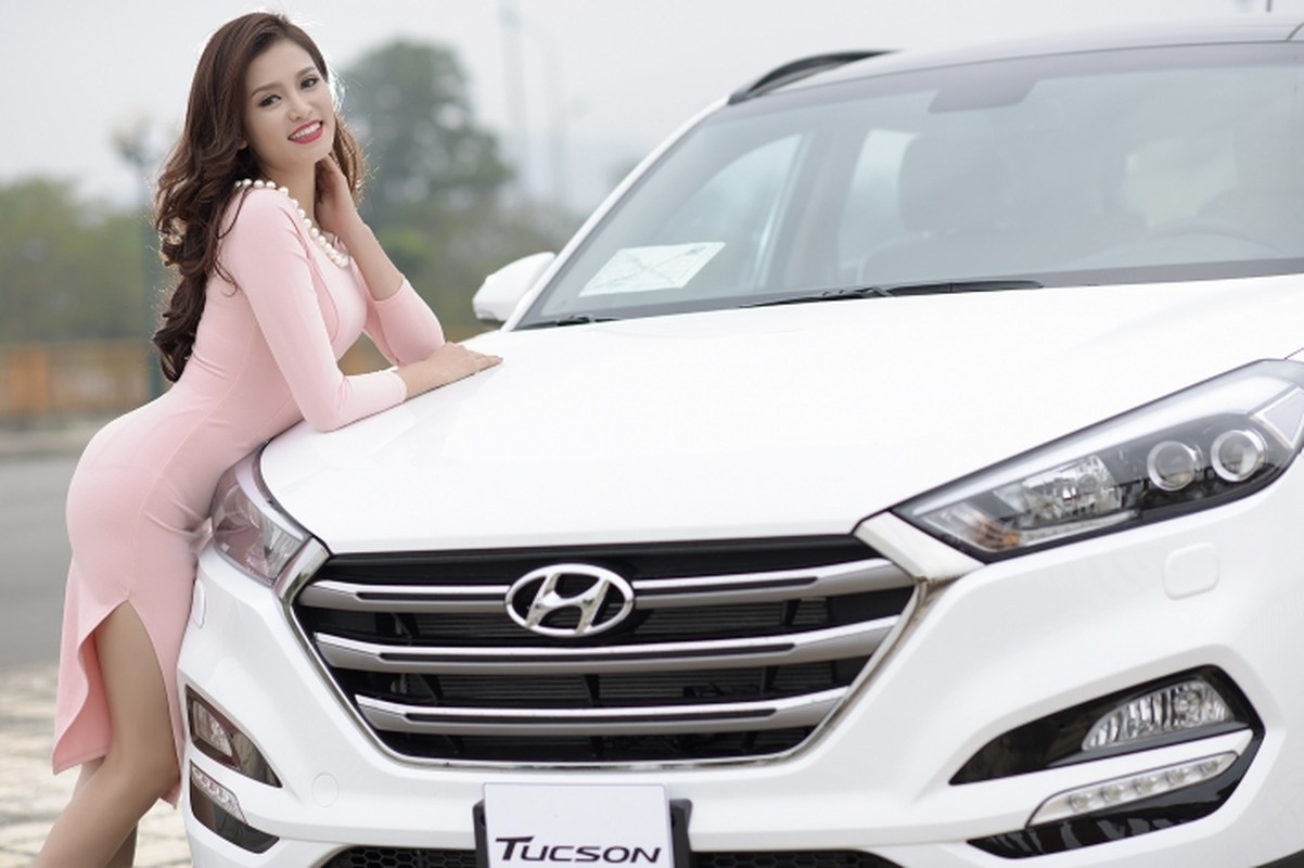 Chan dai so dang ben Hyundai Tucson gia 925 trieu tai VN