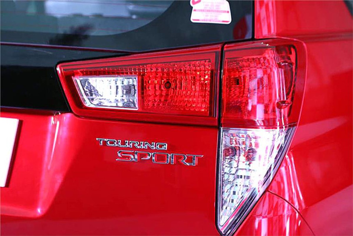 Toyota Innova Touring Sport 2017 &quot;chot gia&quot; tu 629 trieu dong-Hinh-6