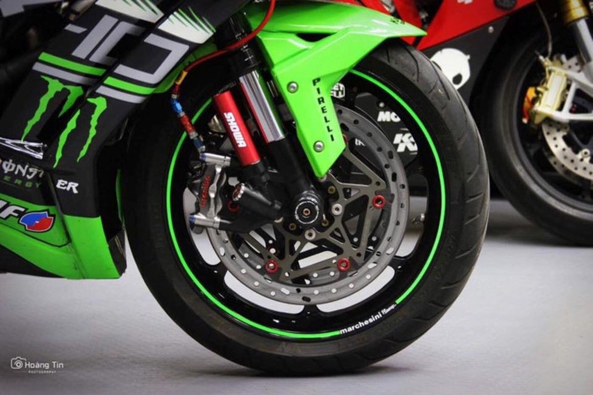 Sieu moto Kawasaki ZX10R do xe dua kich doc tai Sai Gon-Hinh-8