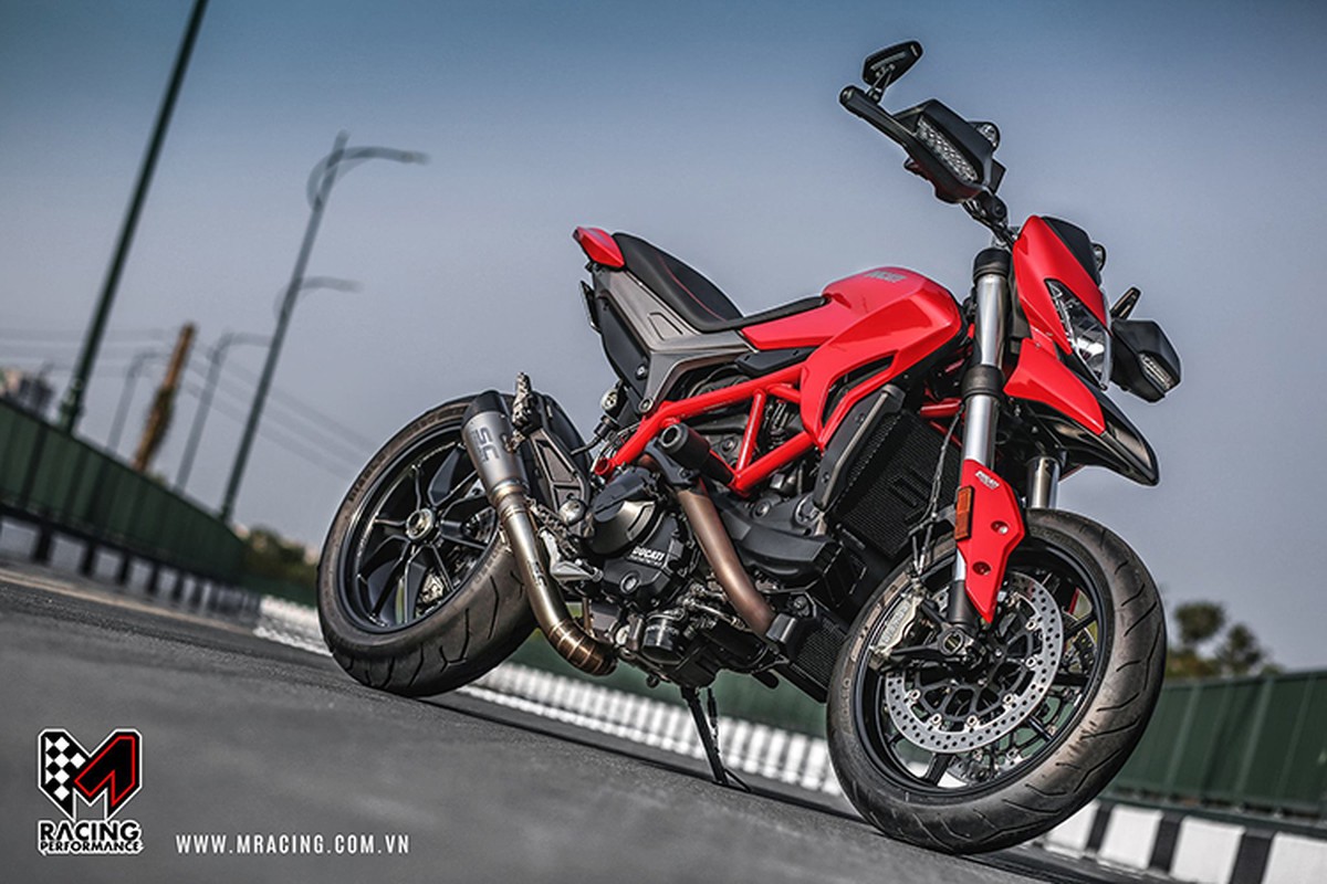 Moto Ducati Hypermotard moi gia 487 trieu tai Sai Gon