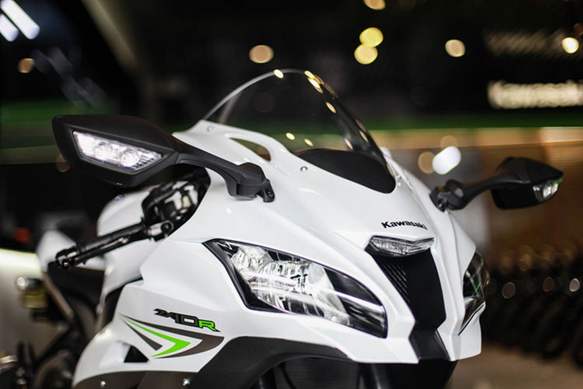 Ca si Luu Chi Vy &quot;tau&quot; Kawasaki ZX-10R gia nua ty dong-Hinh-5