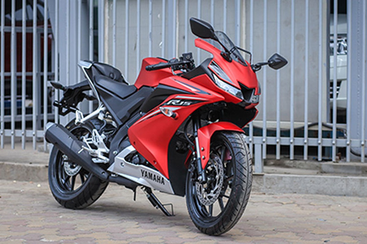 Yamaha R15 phien ban 2017 gia 112 trieu dong tai Ha Noi