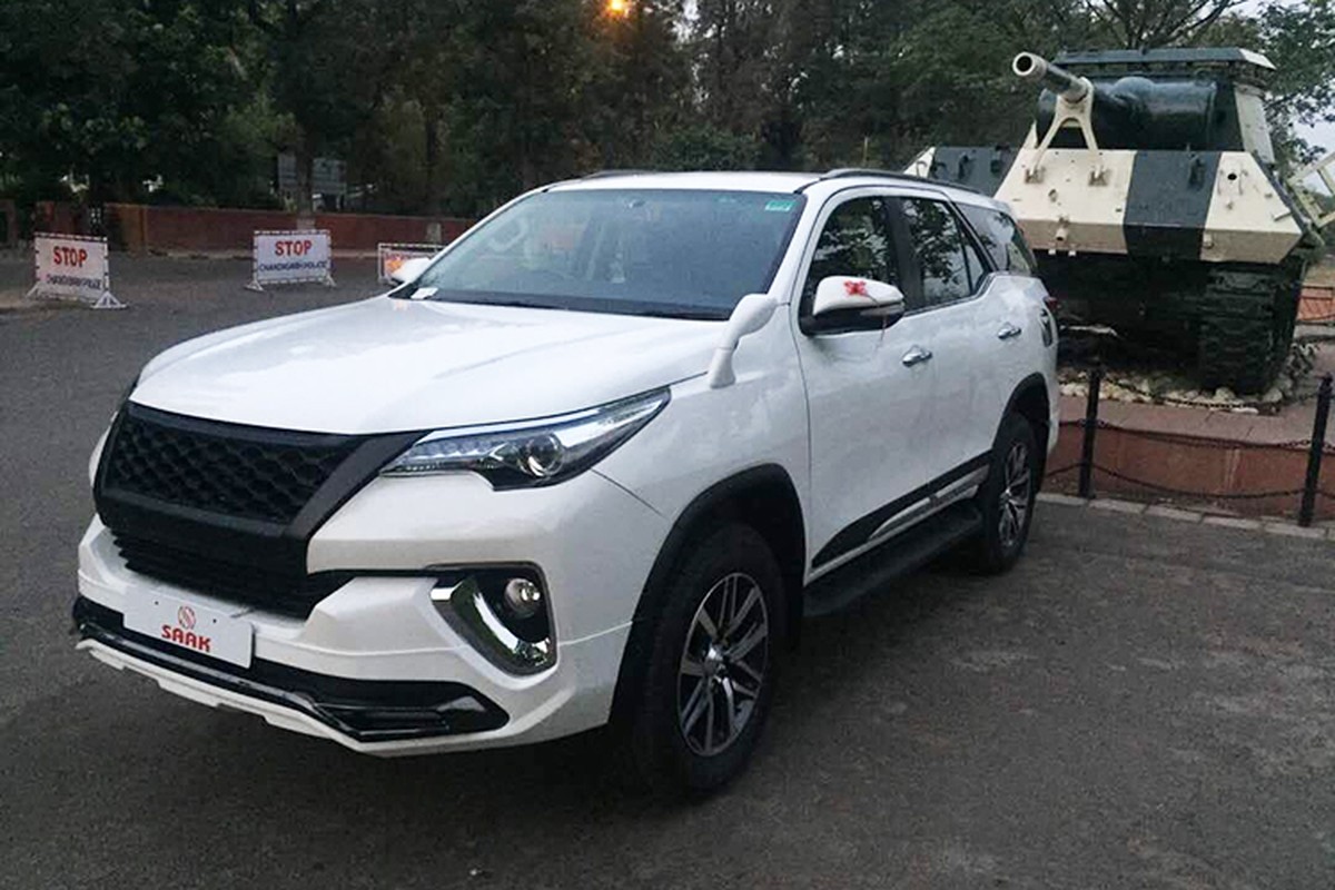 Toyota Fortuner 2017 &quot;ngau&quot; hon voi goi bodykit gia re-Hinh-7