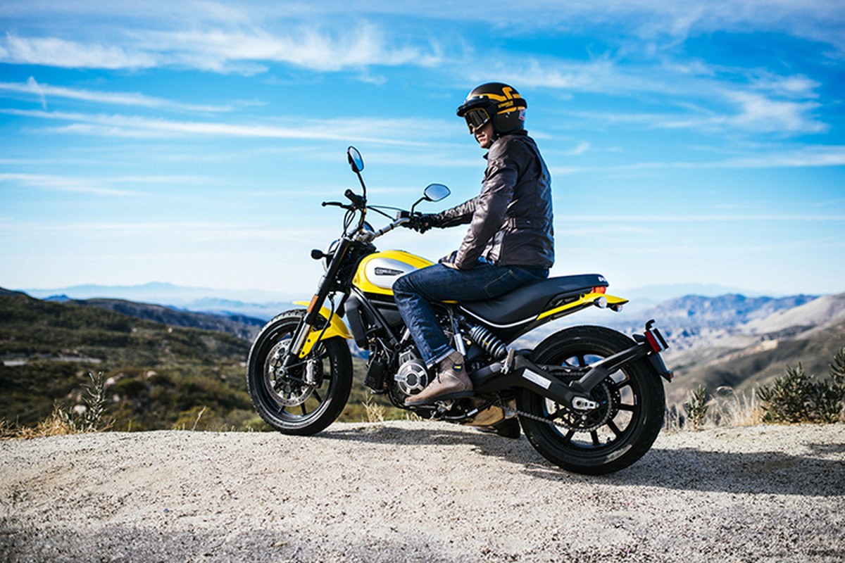 Ngoc Trinh cam lai moto Ducati Scrambler hon 300 trieu-Hinh-8