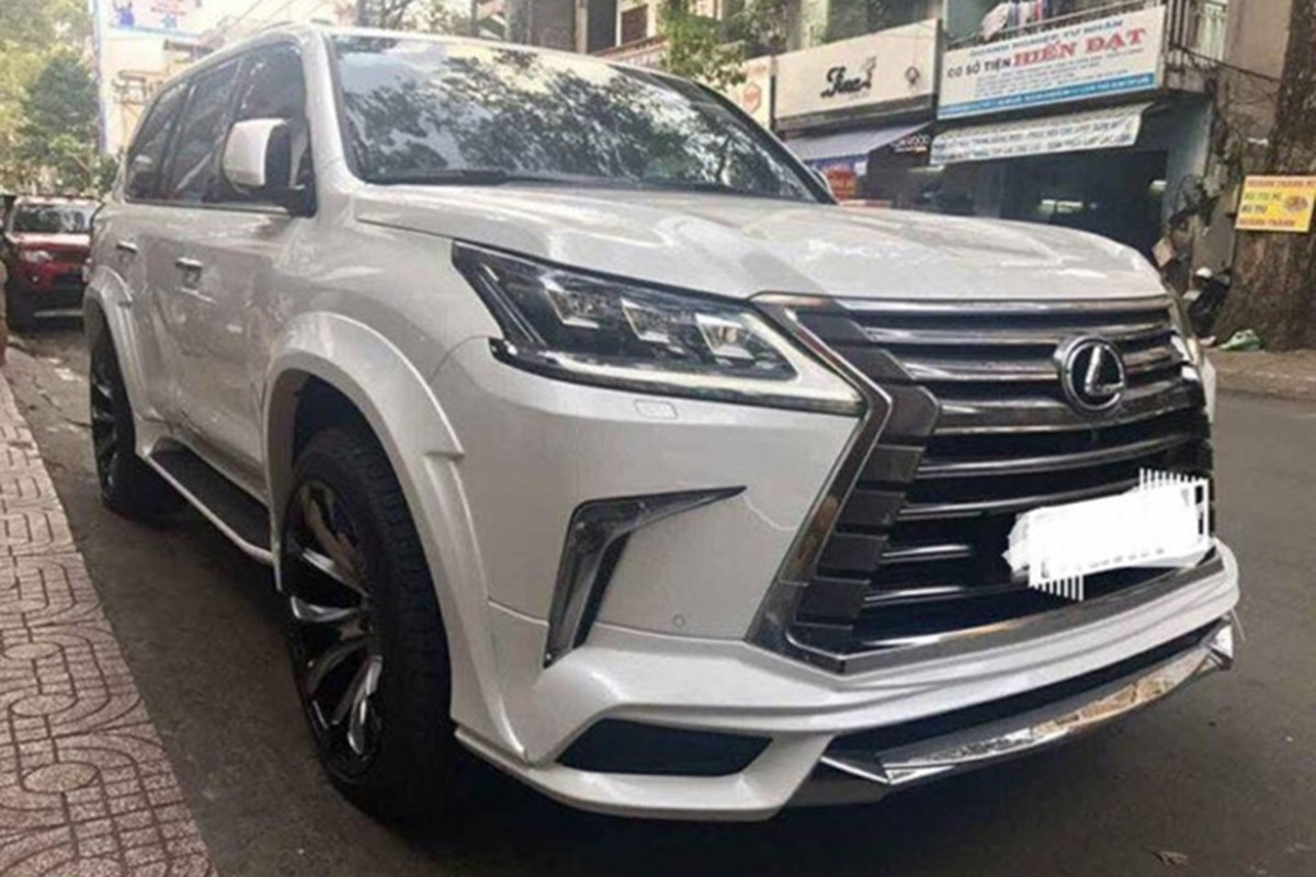 Xe sang Lexus LX570 gia 8 ty &quot;do khung&quot; tai Sai Gon