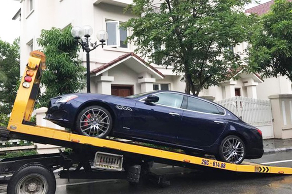 Xe sang Maserati Quattroporte gia 11,8 ty &quot;nhap tich&quot; Ha Noi