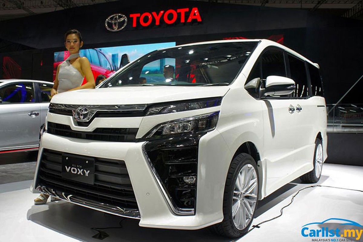 MPV Toyota Voxy 2017 &quot;chot gia&quot; 782 trieu tai Indonesia?
