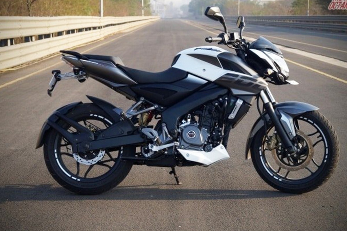 Xe moto Bajaj Pulsar 200NS ABS 2018 &quot;chot gia&quot; 38 trieu