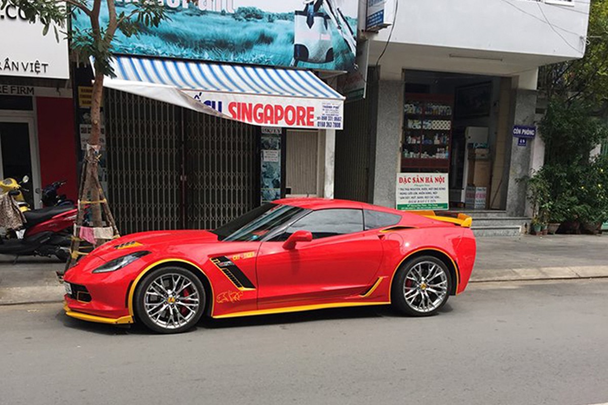 Chevrolet Corvette C7 Z06 tien ty do ruc tai Nha Trang-Hinh-2