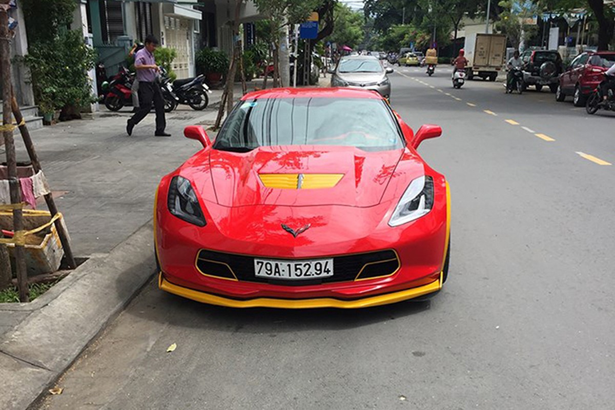 Chevrolet Corvette C7 Z06 tien ty do ruc tai Nha Trang