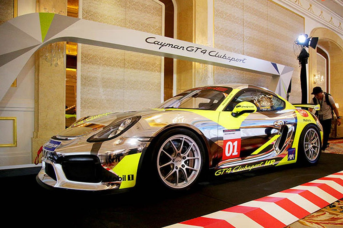 Sieu xe dua Porsche Cayman GT4 Clubsport tai Sai Gon
