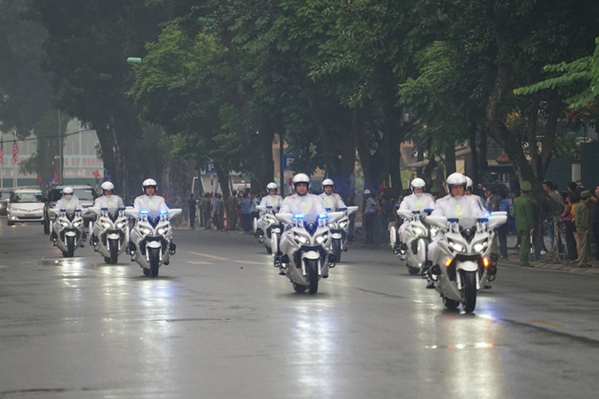 Moto &quot;khung&quot; Yamaha FJR1300 dan doan APEC 2017 tai Ha Noi