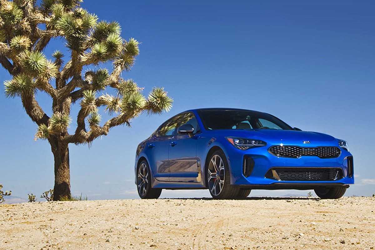 Kia Stinger 2018 &quot;chot gia&quot; 721 trieu re hon BMW 4-Series