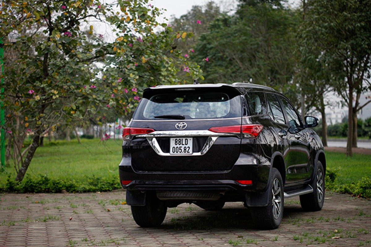 Toyota Fortuner do xe sang Lexus sieu re tai Sai Gon-Hinh-7