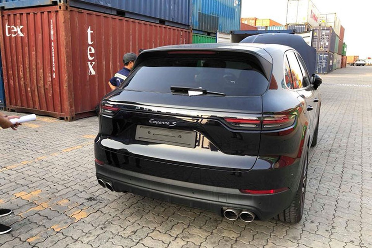 “Dap thung” Porsche Cayenne moi gia 7,8 ty tai Viet Nam-Hinh-5