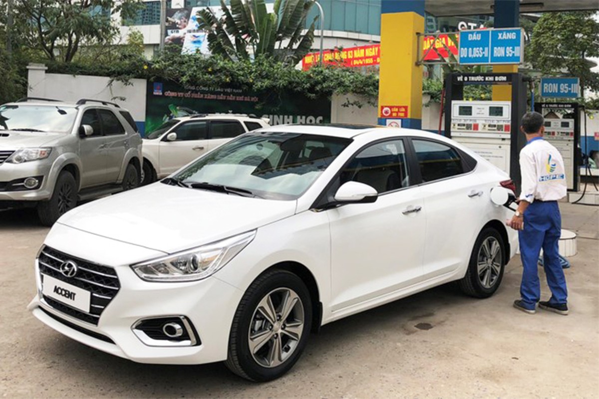 Sedan sieu re Hyundai Accent 2018 lan banh tai VN-Hinh-3