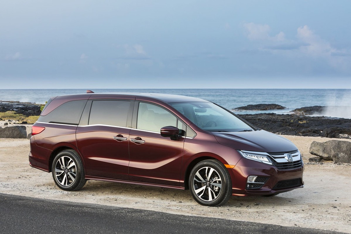 Honda Odyssey tien ty tai Viet Nam, chi 700 trieu dong o My-Hinh-2