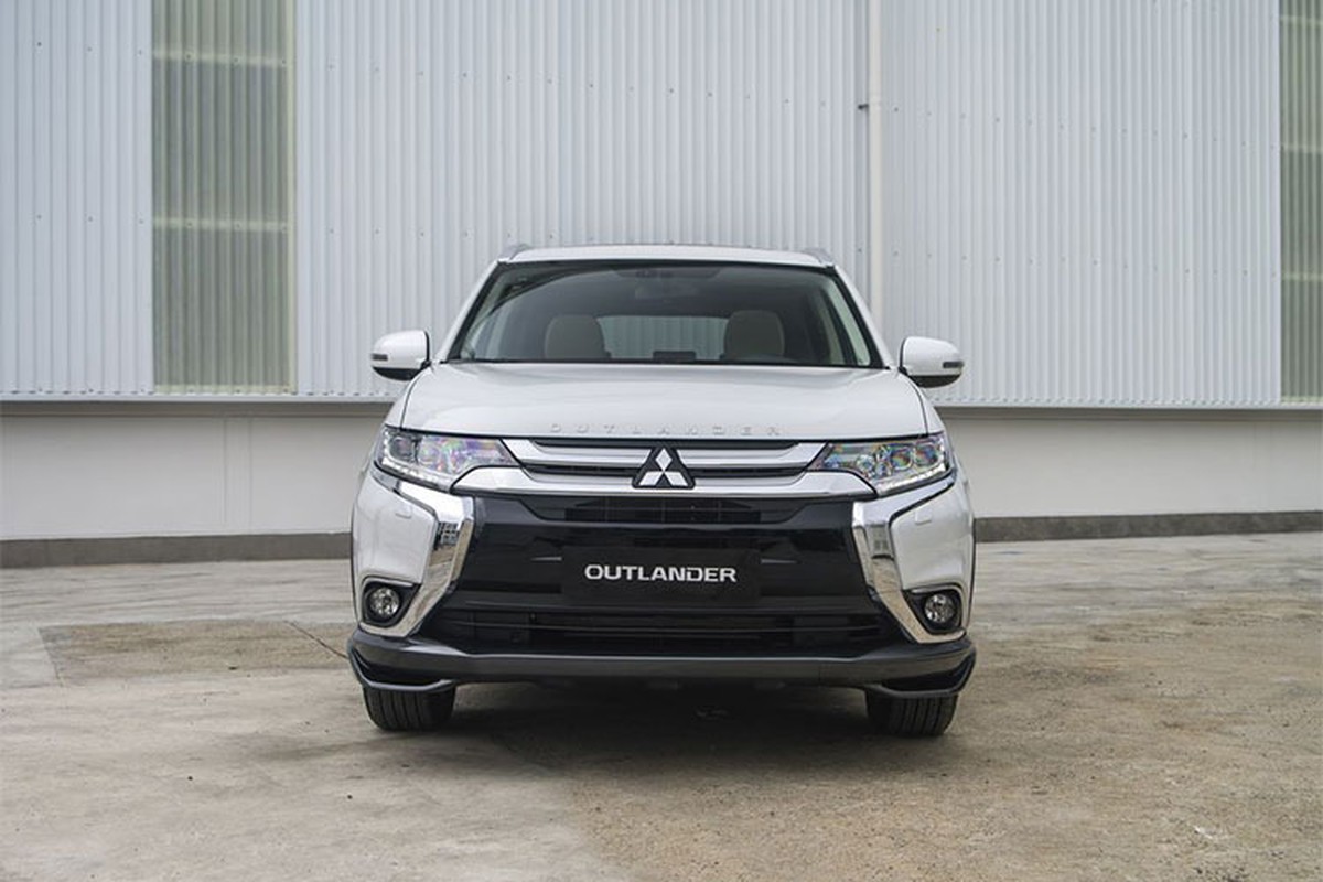 Xe Mitsubishi Outlander “kenh gia” 15 trieu tai VN-Hinh-3