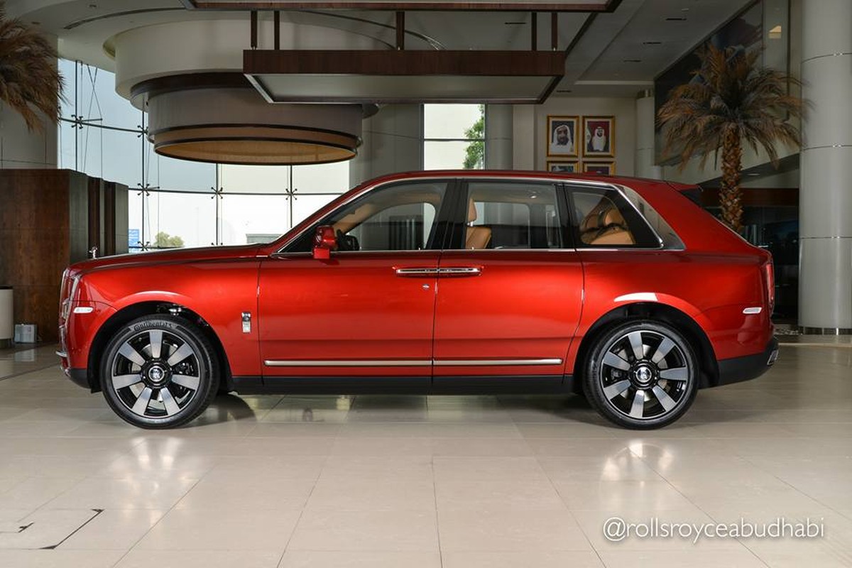 “Soi” showroom xe sieu sang Rolls-Royce dinh nhat TG-Hinh-6