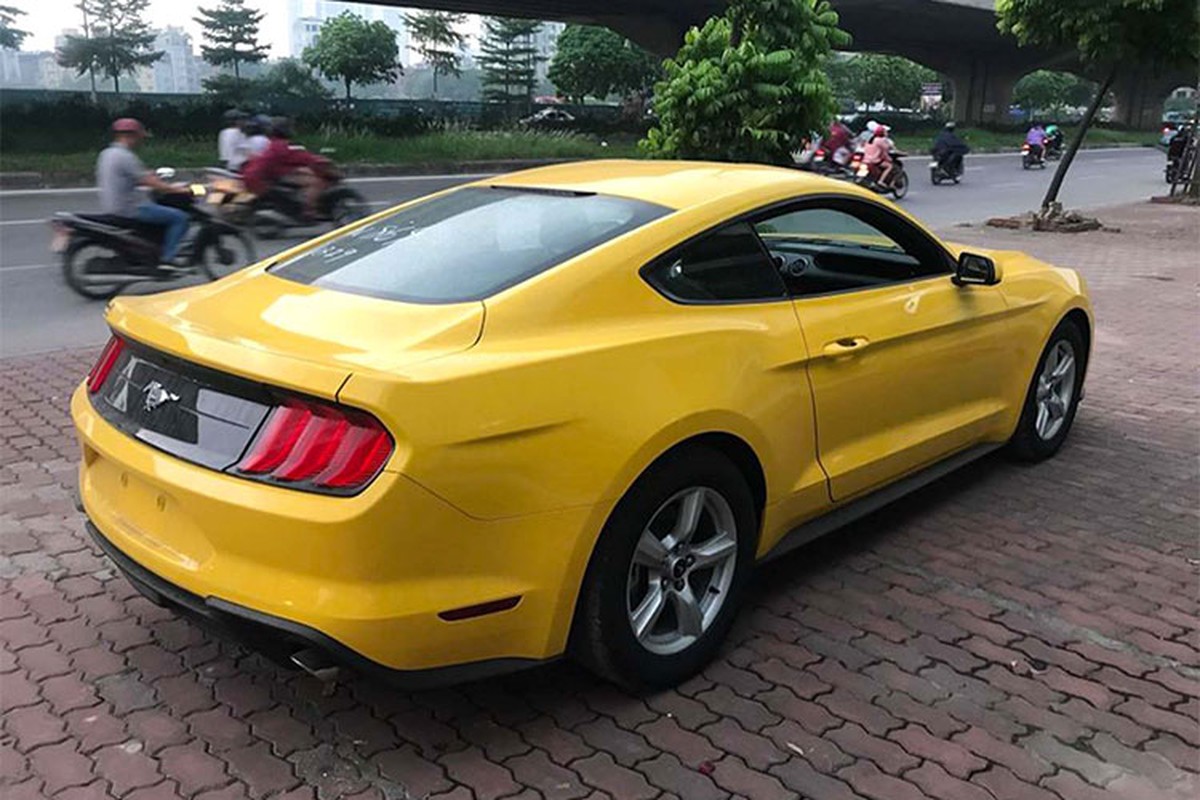 Can canh Ford Mustang 2018 gia hon 2 ty dong tai Ha Noi-Hinh-2