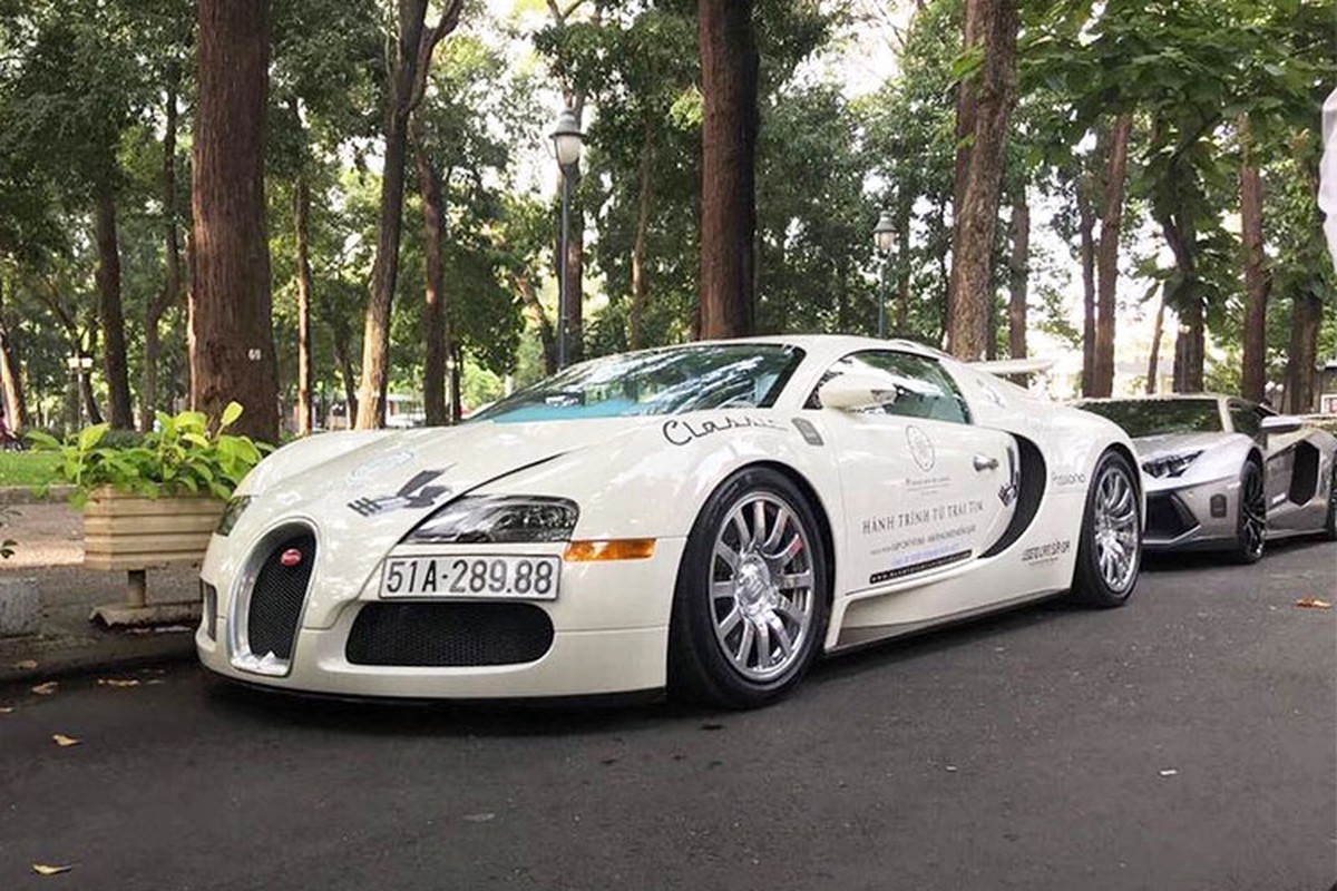 Bugatti Veyron 50 ty cua Dang Le Nguyen Vu lan dau lan banh