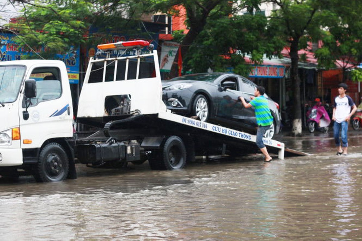 Kien thuc co ban khi lai oto mua mua bao o Viet Nam-Hinh-8