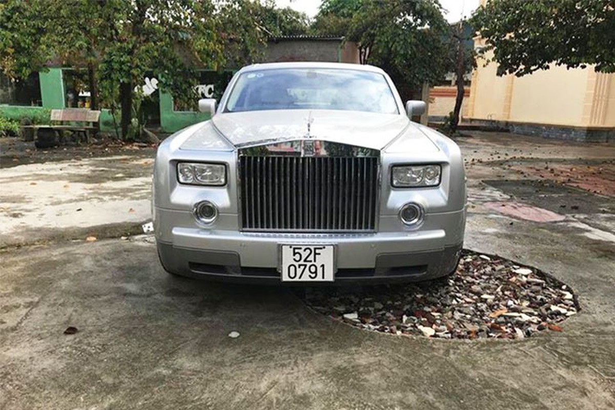 Xe sang Rolls-Royce cua Khai Silk rao ban chi 9,1 ty-Hinh-3