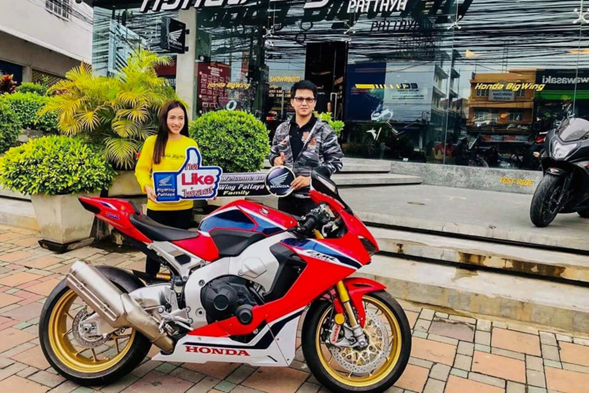 Chong quy goi cam on vo tang xe Honda CBR1000RR SP1-Hinh-4