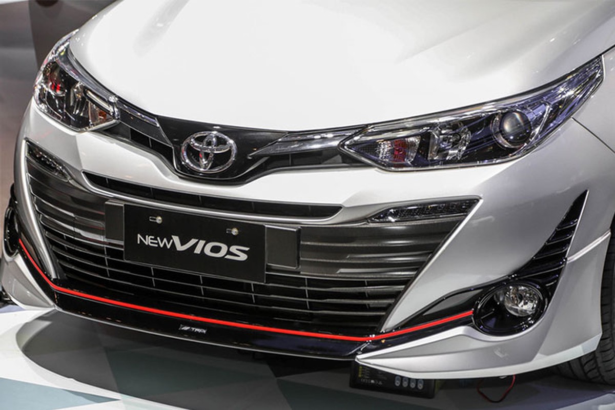 Can canh xe gia re Toyota Vios 2018 do TRD chinh hang-Hinh-2