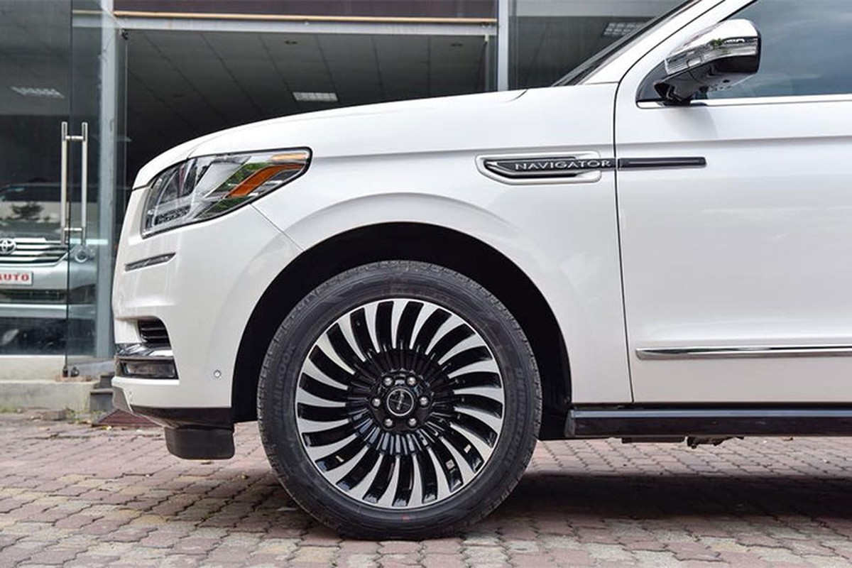 Gia lan banh Lincoln Navigator o Viet Nam toi 11,6 ty dong?-Hinh-6