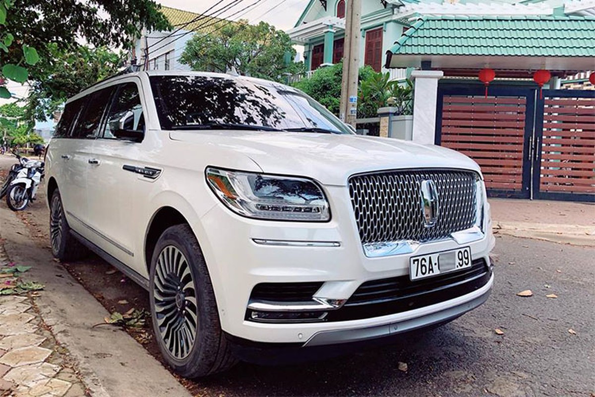 Gia lan banh Lincoln Navigator o Viet Nam toi 11,6 ty dong?