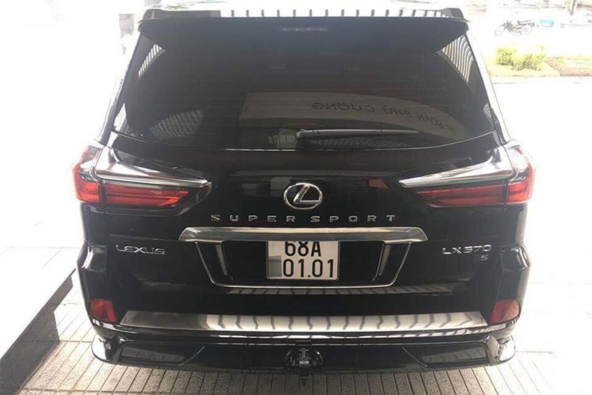 Dai gia Kien Giang tau Lexus LX570 Super Sport hon 10 ty-Hinh-6