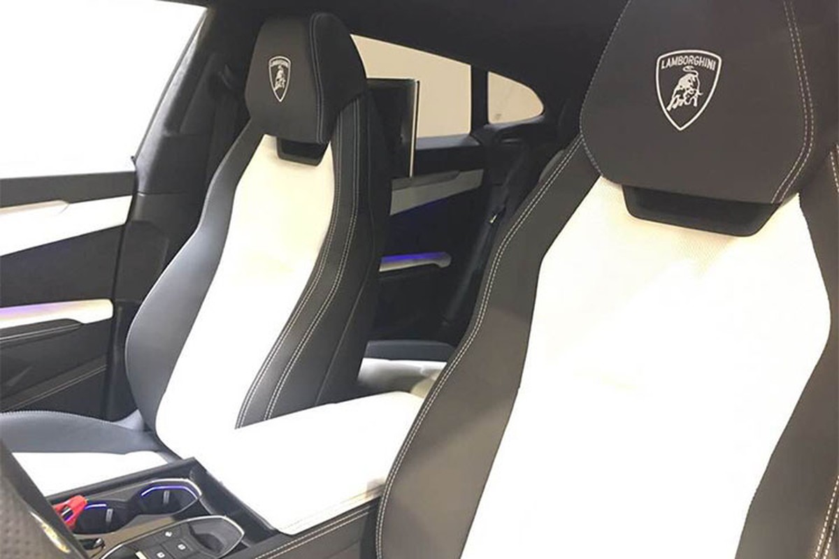 Lamborghini Urus cap ben Campuchia, dai gia Viet 