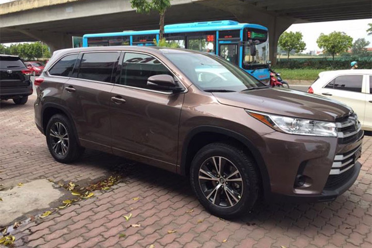 Can canh Toyota Highlander 2018 gia 2,7 ty tai Ha Noi-Hinh-9