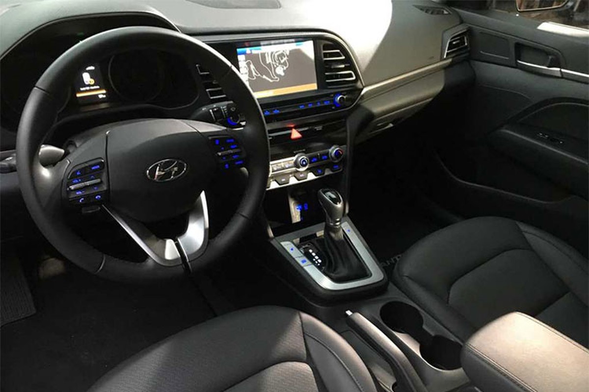 Can canh sedan Hyundai Elantra 2019 vua ra mat-Hinh-6