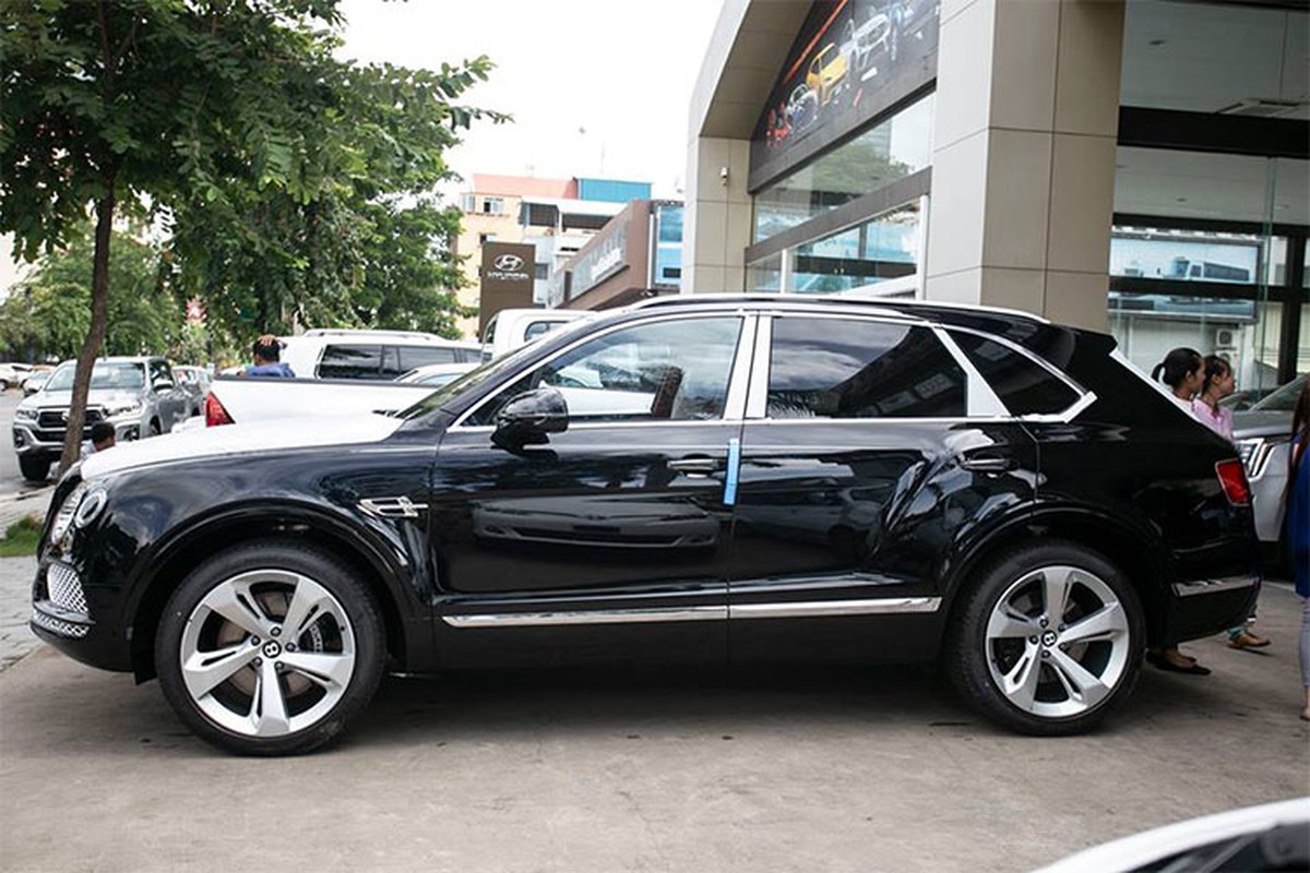 Bentley Bentayga V8 cap ben Campuchia, dan choi Viet “phat them“-Hinh-2