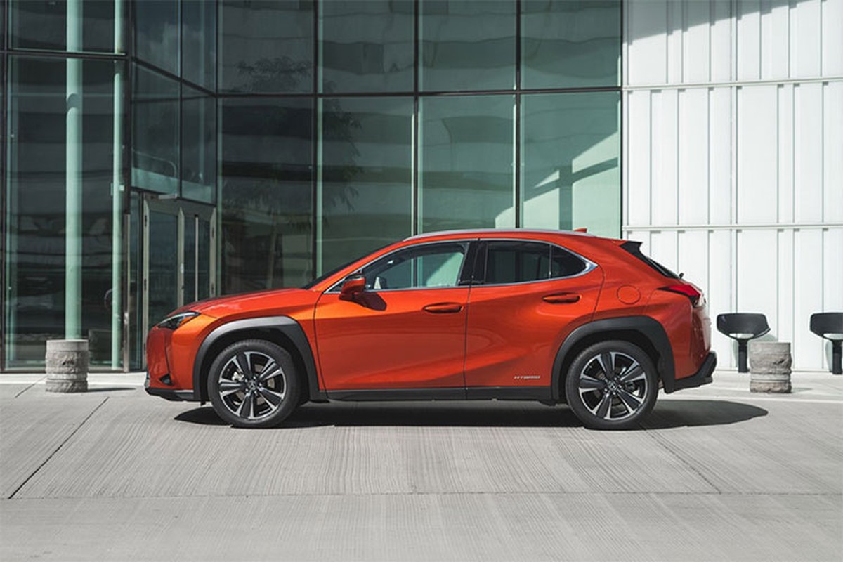 Xe sang Lexus UX 2019 chot gia tu 744 trieu dong tai My-Hinh-9