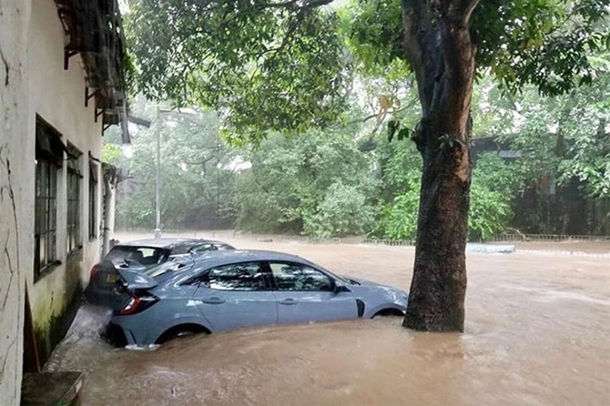 Hang loat sieu xe va xe sang hong nang sau bao Mangkhut-Hinh-8