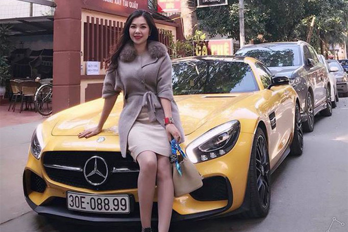 Nu dai gia Hai Phong ban Mercedes-AMG GT S 9,1 ty