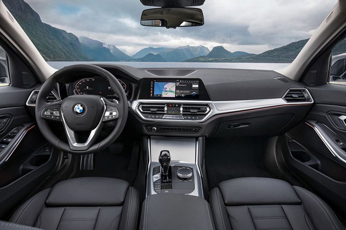 BMW 3 Series 2019 gia tu 940 trieu dong 